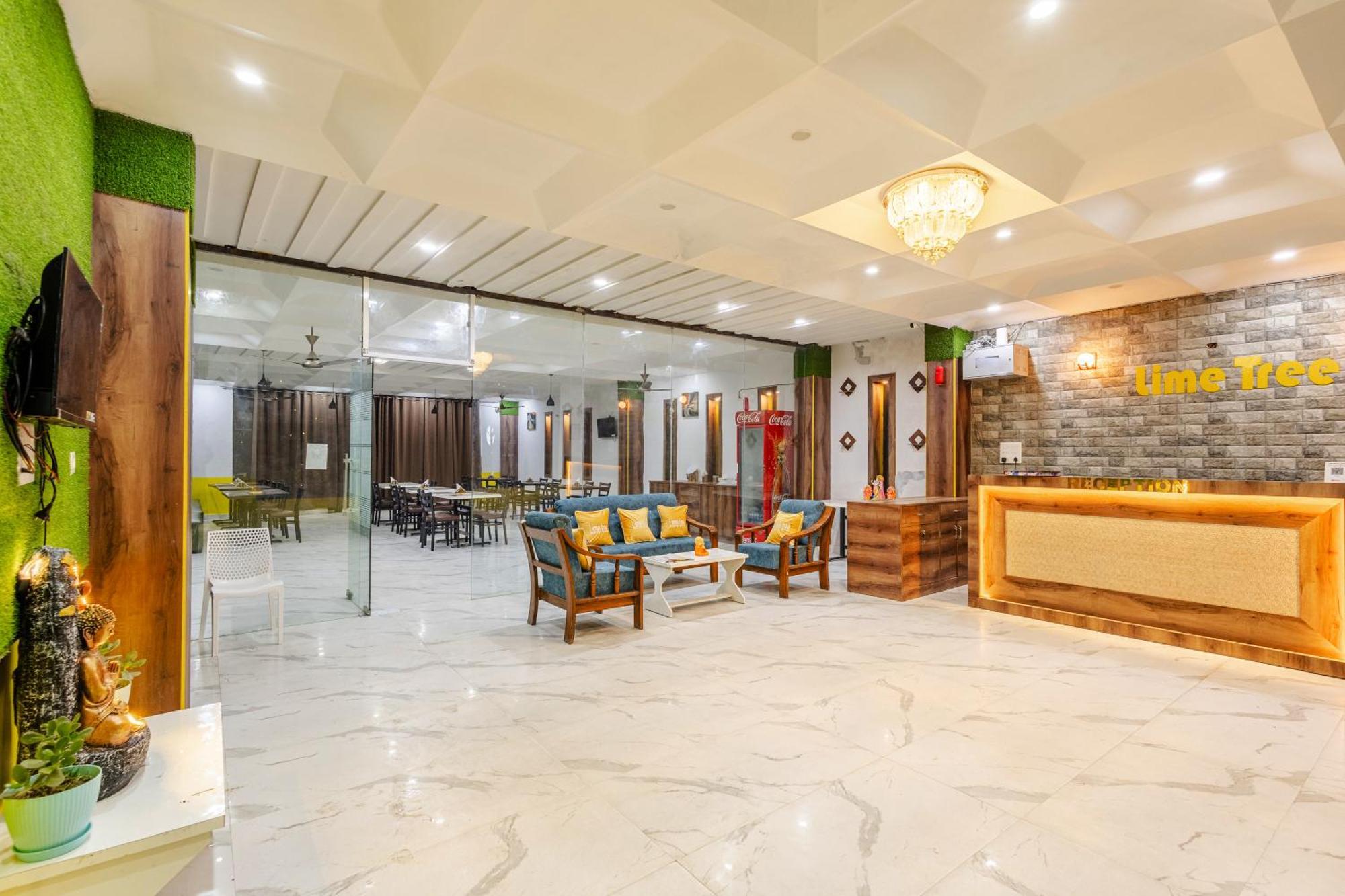Lime Tree Hotel And Banquet Vrindāvan Esterno foto